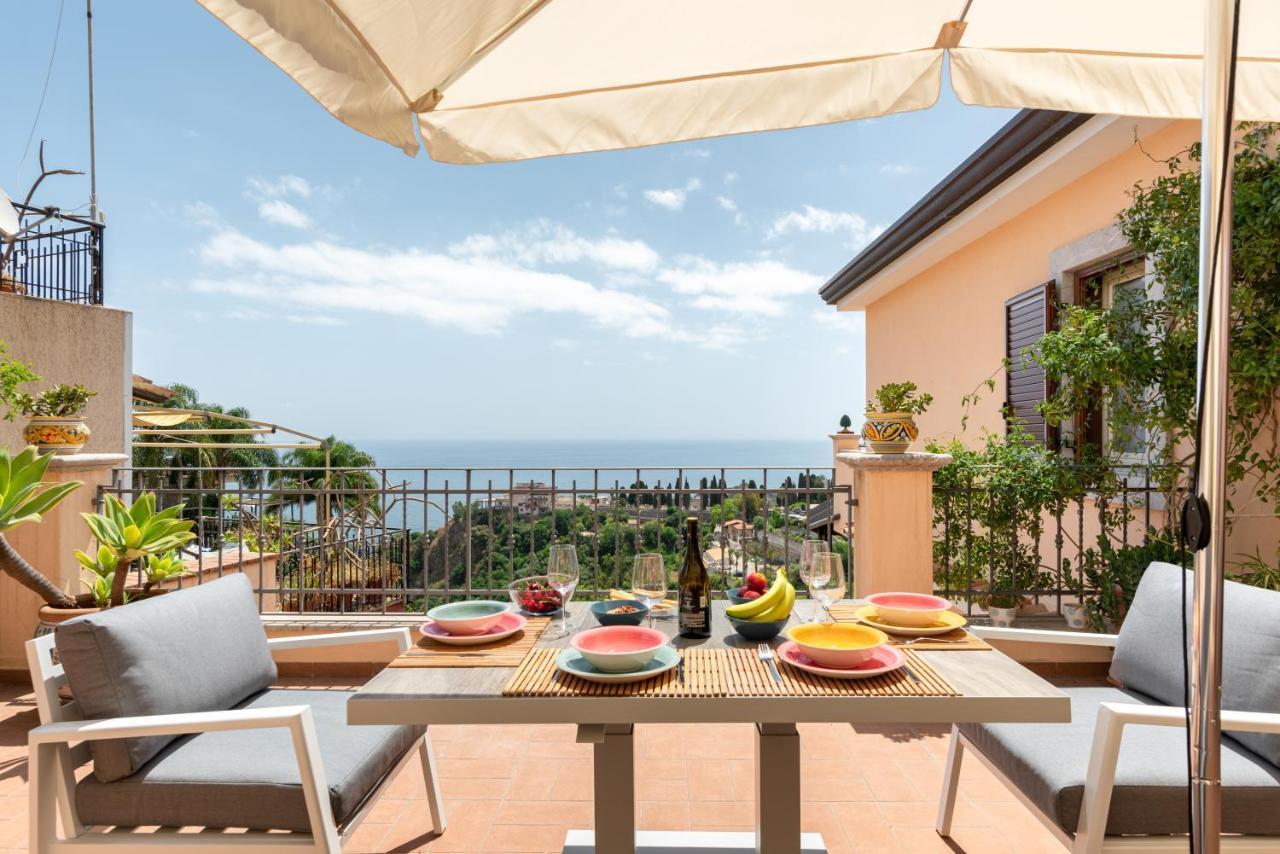 Taormina Panoramic Apartment With Parking Exterior photo