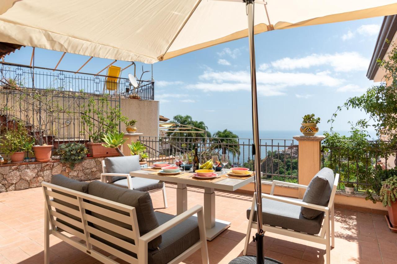 Taormina Panoramic Apartment With Parking Exterior photo