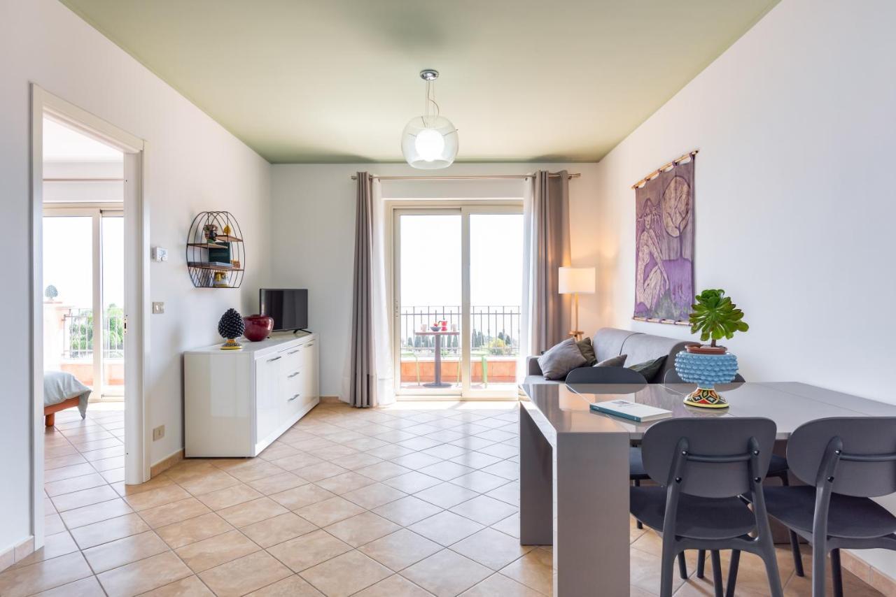 Taormina Panoramic Apartment With Parking Exterior photo